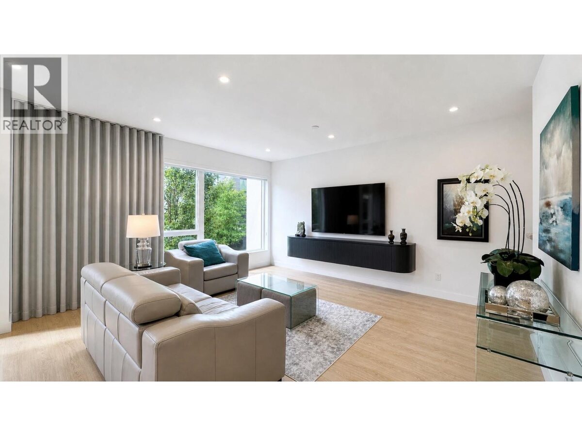 79 590 Lile Drive, North Vancouver — past sale represented by Tom Majek Personal Real Estate Corporation